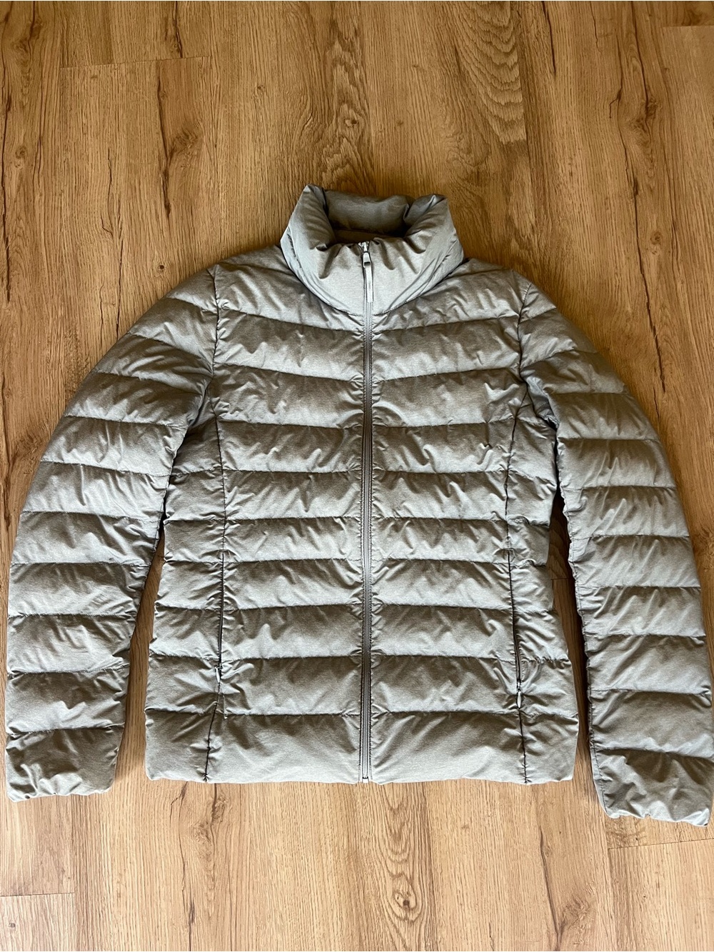 Uniqlo Women’s Ultra Light Down Jacket in dark heather gray, size Medium